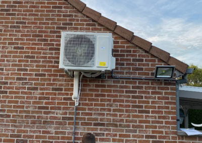 la pose d'une clim par un professionnelle en wallonie